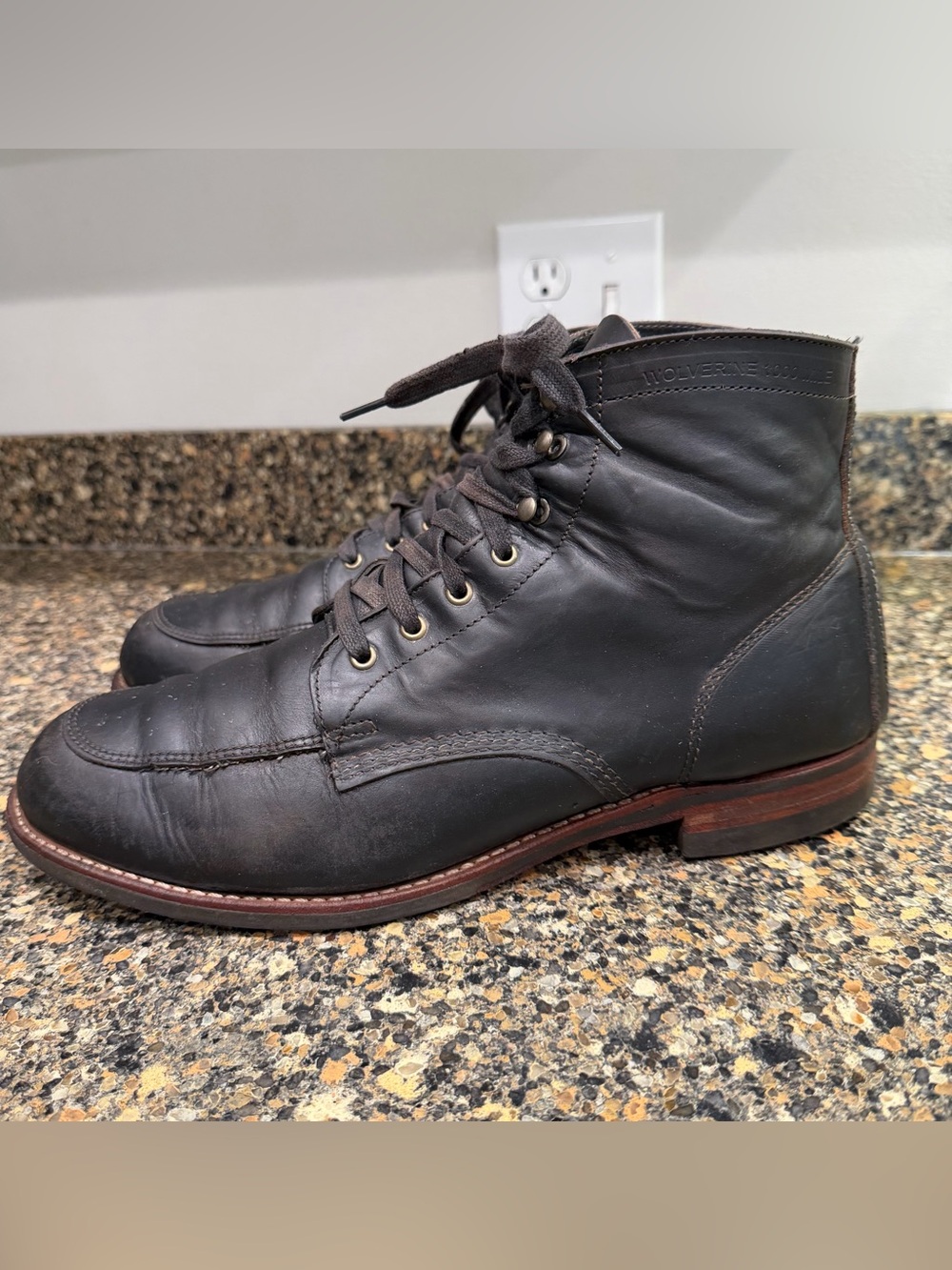 Wolverine 1000 Men's Black Leather Moc Toe Boots 12D
